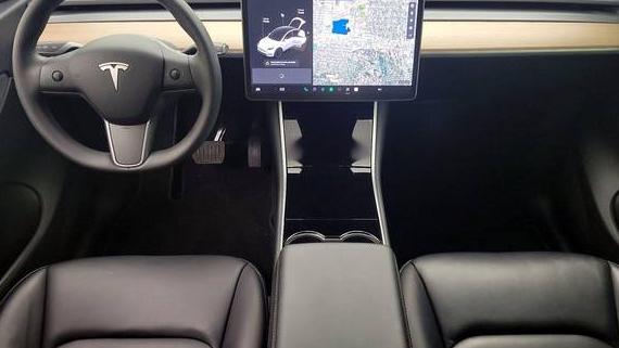 TESLA MODEL Y 2020 5YJYGDEE0LF029823 image